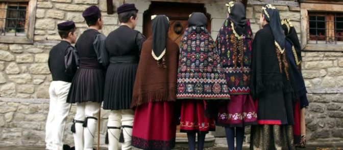 Τα χριστουγεννιάτικα κάλαντα των Βλάχων και των Καραγκούνηδων