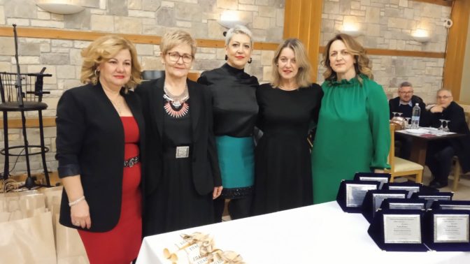 Χορός και βραβεύσεις από τον Σύλλογο Υπαλλήλων της Περιφερειακής Ενότητας (φωτο)