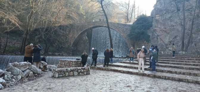 Μαγεία και …παραφωνία στους καταρράκτες της Παλαιοκαρυάς