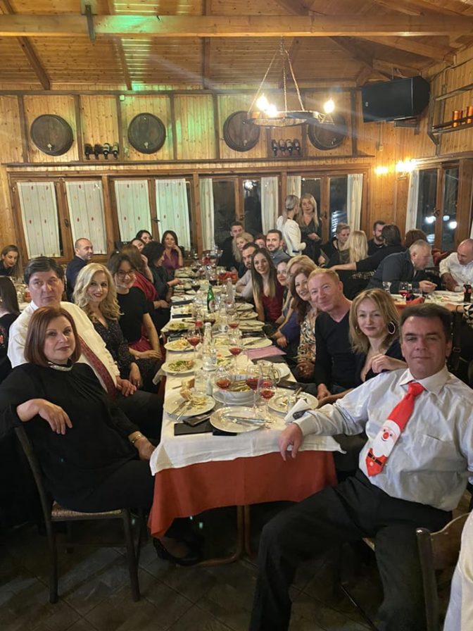 Αντάλλαξαν ευχές οι εργαζόμενοι του ΤΕΠ του Νοσοκομείου Τρικάλων