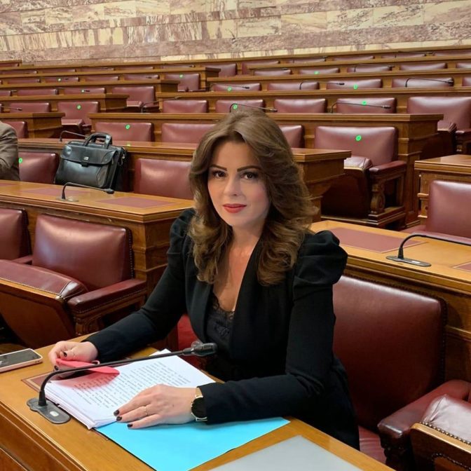 Μπήκε ο Λένιν μέσα της!