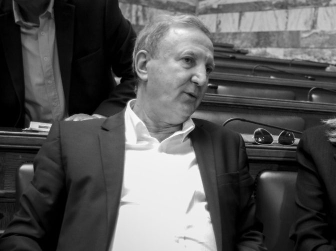 Τα «άπαντα» ετοιμάζει ο Σάκης Παπαδόπουλος