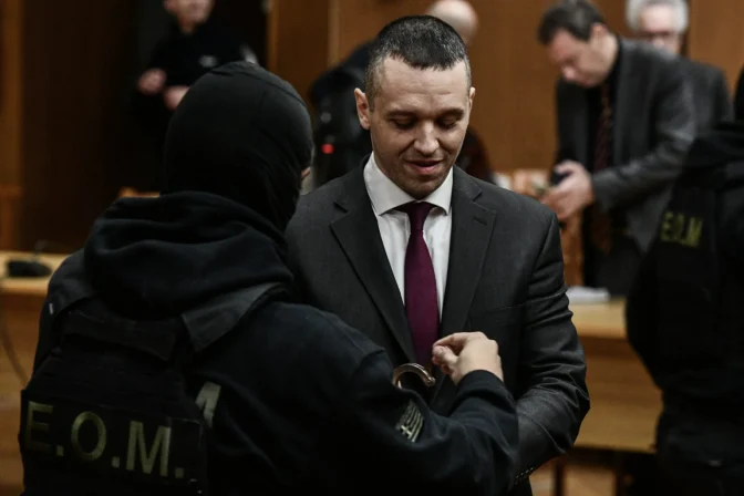 Όχι του ΣΥΡΙΖΑ στην ρύθμιση της κυβέρνησης για το μπλόκο στο κόμμα Κασιδιάρη