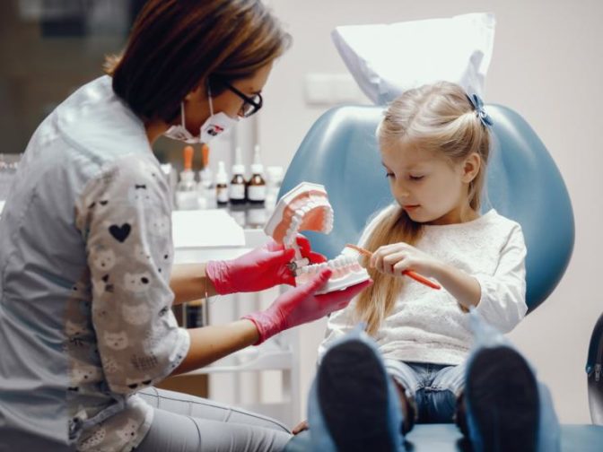Dentist Pass: Ποιες εξετάσεις περιλαμβάνει το voucher για δωρεάν οδοντίατρο