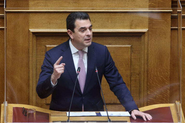 Κώστας Σκρέκας στη Βουλή: Πράξη απελπισίας η πρόταση μομφής του ΣΥΡΙΖΑ