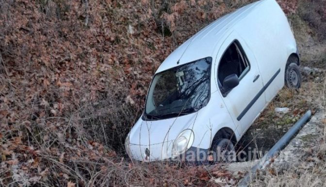 Καλαμπάκα: Εκτροπή οχήματος στην ε.ο. Τρικάλων – Ιωαννίνων