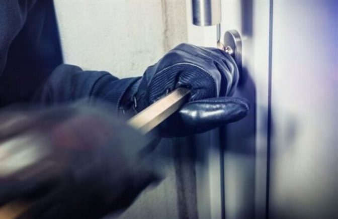 Πιάστηκε στα «πράσα» 35χρονος διαρρήκτης στο Βόλο