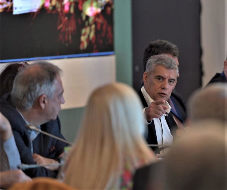 Με υπεύθυνη στάση και υπεύθυνους συμπορευτές ο Κώστας Αγοραστός