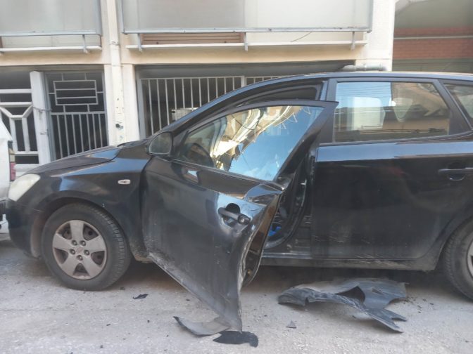 Δύο τροχαία ατυχήματα σχεδόν την ίδια ώρα στα Τρίκαλα (φωτό)