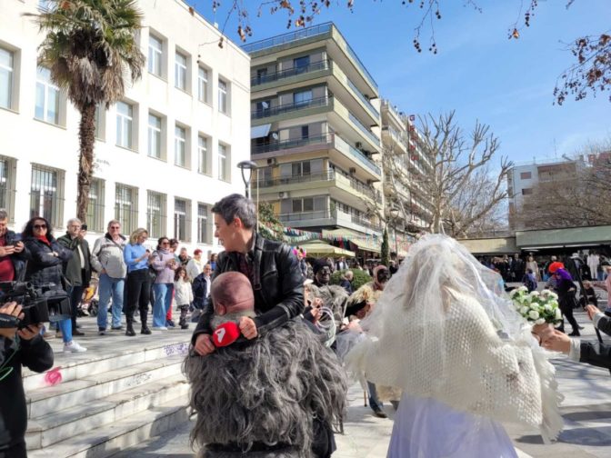 Θύμα «αρπαγής» -εκτός από τη νύφη- έπεσε και Λαρισαία ρεπόρτερ!