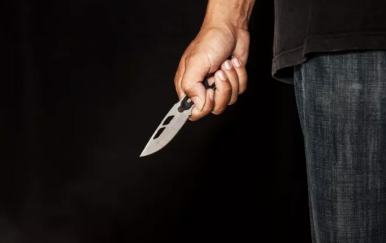 Λάρισα: Τον μαχαίρωσε στο μαντρί