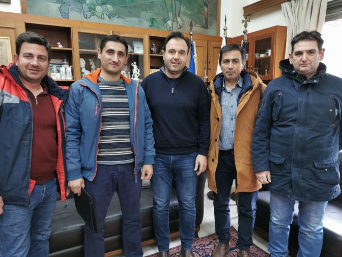 Εθιμοτυπικά στον Δήμαρχο Τρικκαίων το νέο ΔΣ του σωματείου των τρικαλινών πυροσβεστών