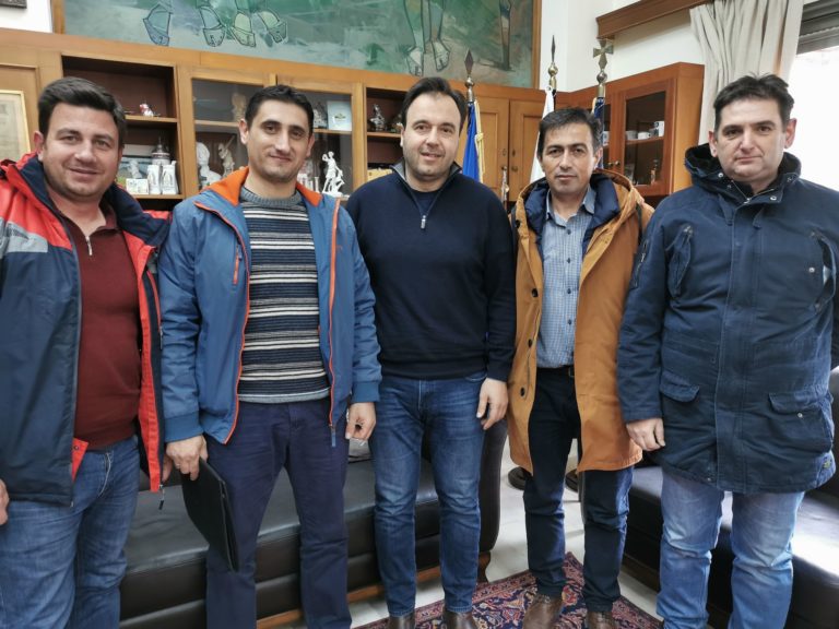 Εθιμοτυπικά στον Δήμαρχο Τρικκαίων το νέο ΔΣ του σωματείου των τρικαλινών πυροσβεστών