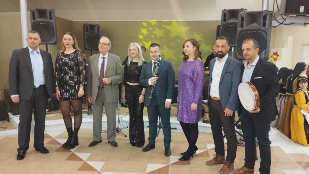 Όμορφη βραδιά γλεντιού από τον Σύλλογος Γαρδικίου Αθαμάνων "Οι Άγιοι Ανάργυροι"