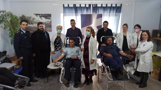 Έδωσαν αίμα, έδωσαν ζωή οι Αστυνομικοί στα Τρίκαλα (φωτό)