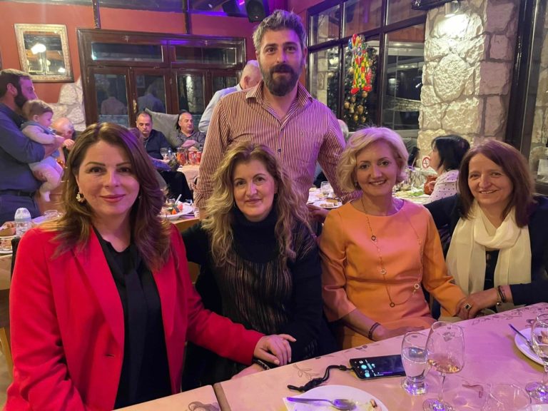 Δυναμικό καρέ της ντάμας στην εκδήλωση του Συλλόγου Περτουλίου