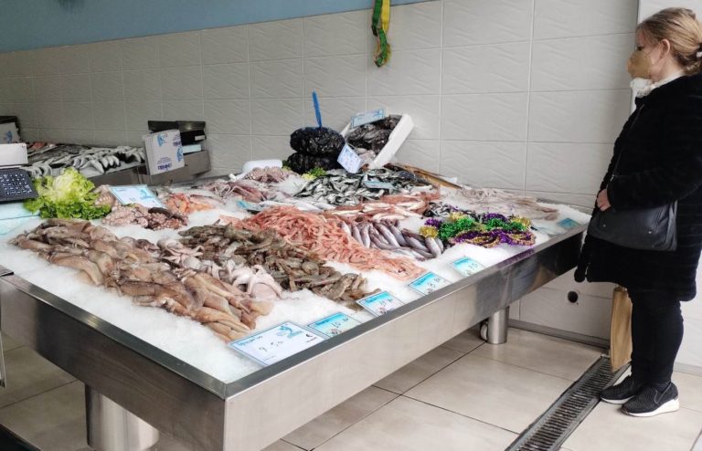 Αυξημένη η κίνηση... αυξημένες και οι τιμές των σαρακοστιανών στα Τρίκαλα