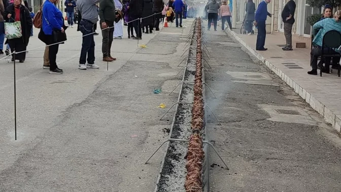 Έφτιαξαν κοντοσούβλι για ρεκόρ Γκίνες