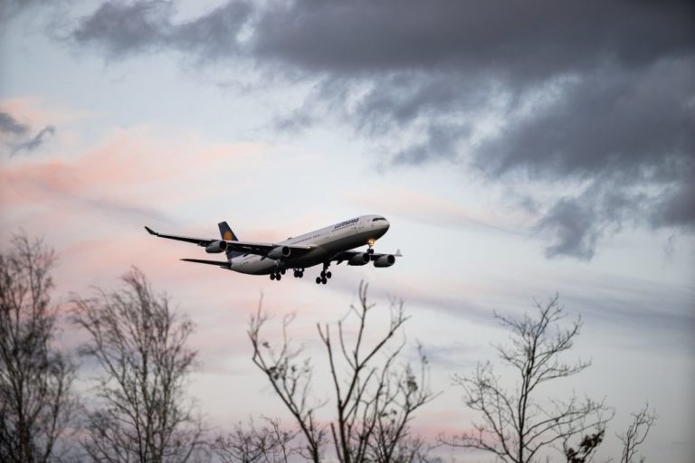 Θρίλερ στον αέρα – Επιβάτης έπαθε ανακοπή σε πτήση