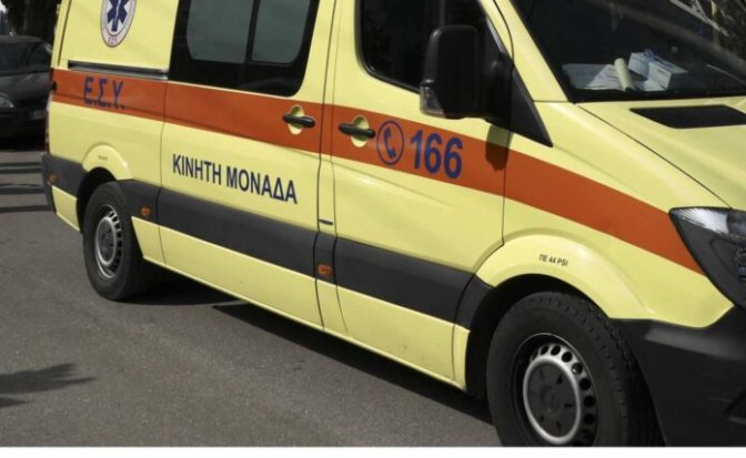 Πήρε τον γιο της, του είπε ότι θα αυτοκτονήσει κι έπεσε από το μπαλκόνι