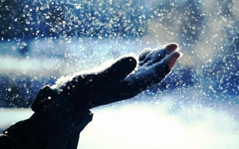 Οι πρώτες νιφάδες στα Τρίκαλα!