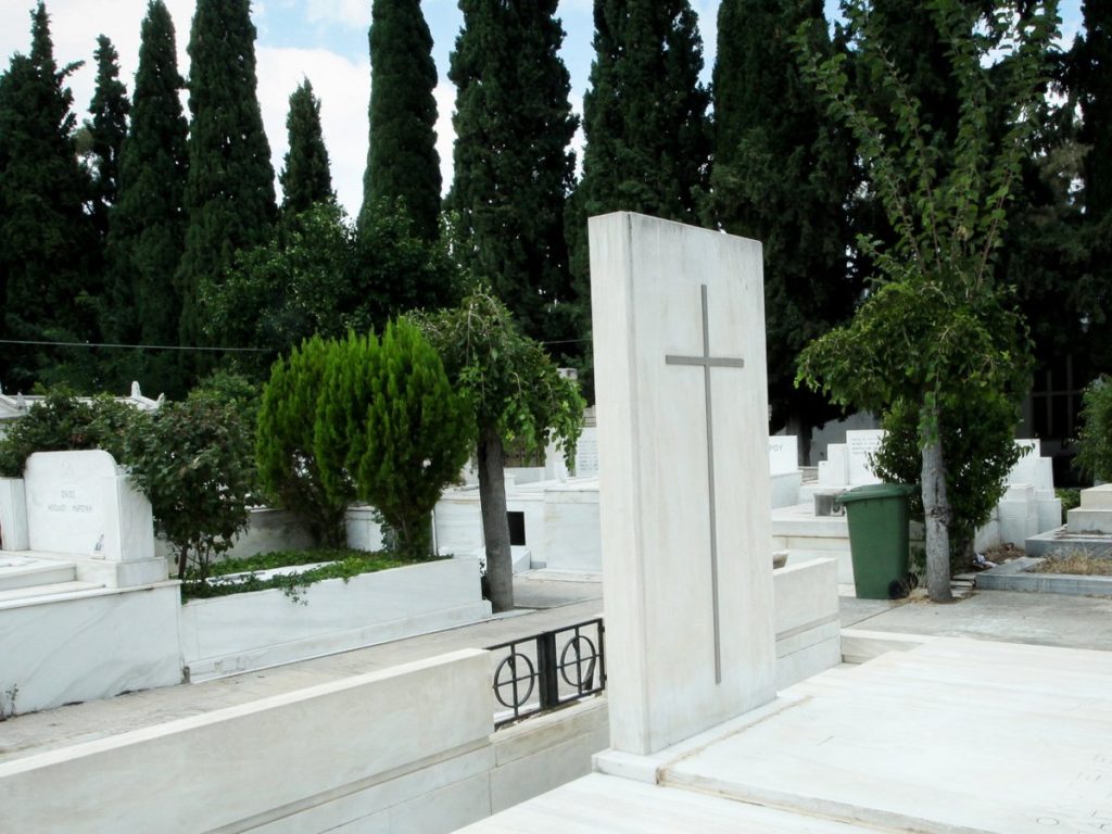 Υπόθεση «θρίλερ» στο Κοιμητήριο του Βόλου – Εκταφή προκάλεσε «σεισμό» σε οικογένεια