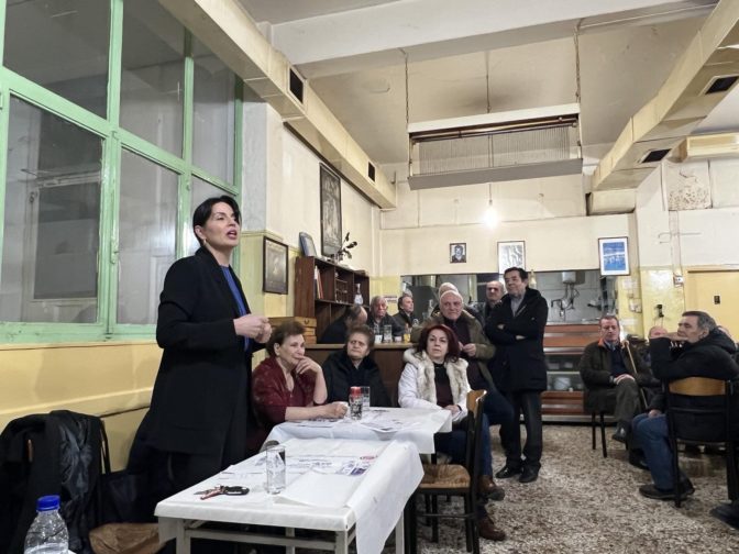 Στη Γιάννουλη Λάρισας με συγχωριανούς της η Μαρίνα Κοντοτόλη
