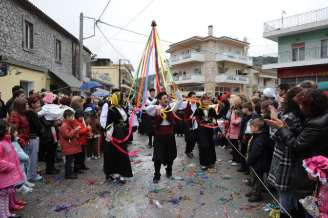 Τα αποκριάτικα έθιμα στη Θεσσαλία με αποκορύφωμα την Καθαρά Δευτέρα