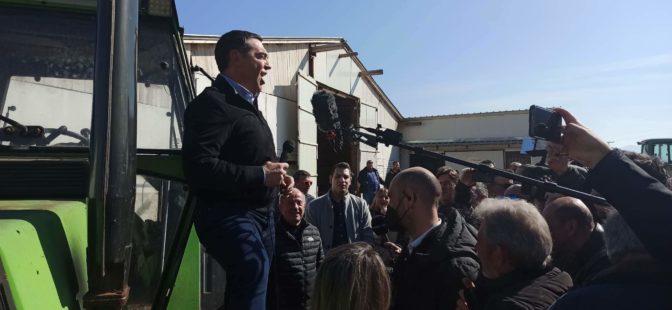 Θερμή υποδοχή Αλ. Τσίπρα στη Φιλύρα