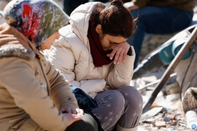 Συγκέντρωση βοήθειας για τους σεισμοπαθείς από την Επιτροπή Ειρήνης Τρικάλων