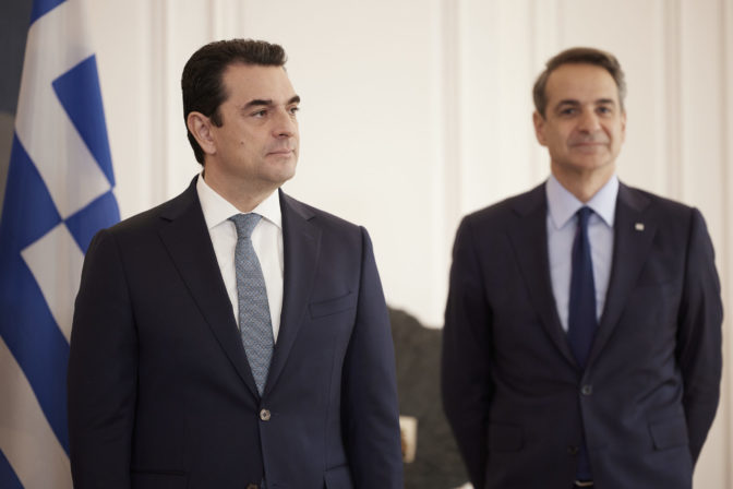 Στο Μαξίμου ο Σκρέκας για την υπογραφή του αγωγού Αλεξανδρούπολη