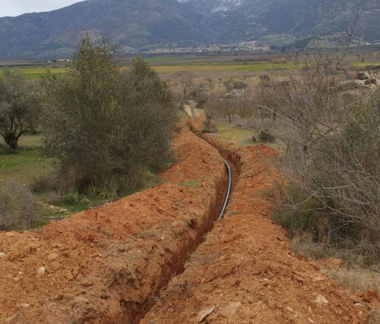 Νέοι υπόγειοι αγωγοί άρδευσης σε σεισμόπληκτα χωριά της Ελασσόνας