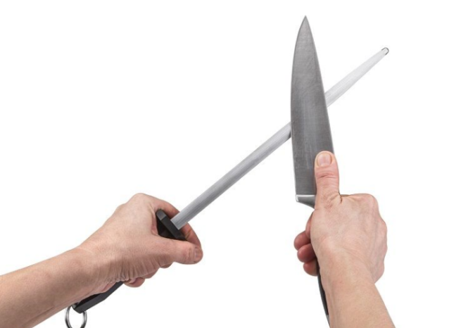 Τρίκαλα: Ο ...μύθος της υποψηφιότητας, οι πίτες και το μαχαίρι!