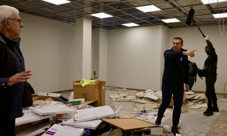 Τσίπρας από Λάρισα: Γιατί 20 μέρες λένε ψέματα για την τηλεδιοίκηση (βίντεο)