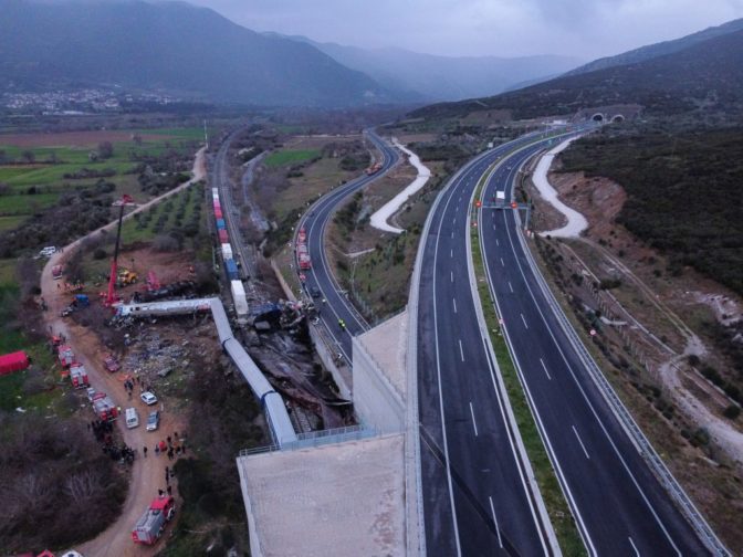«Πληρώνω κυβερνήσεις για να μου σκοτώνουν το παιδί»