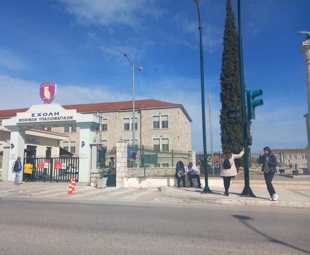 Τρίκαλα: Πλήθος υποψηφίων από όλη την Ελλάδα για τις εξετάσεις στη ΣΜΥ