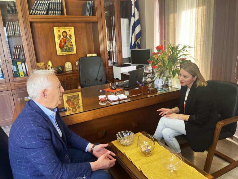 H Παναγιώτα Δριτσέλη στη Διεύθυνση Πρωτοβάθμιας Εκπαίδευσης Τρικάλων