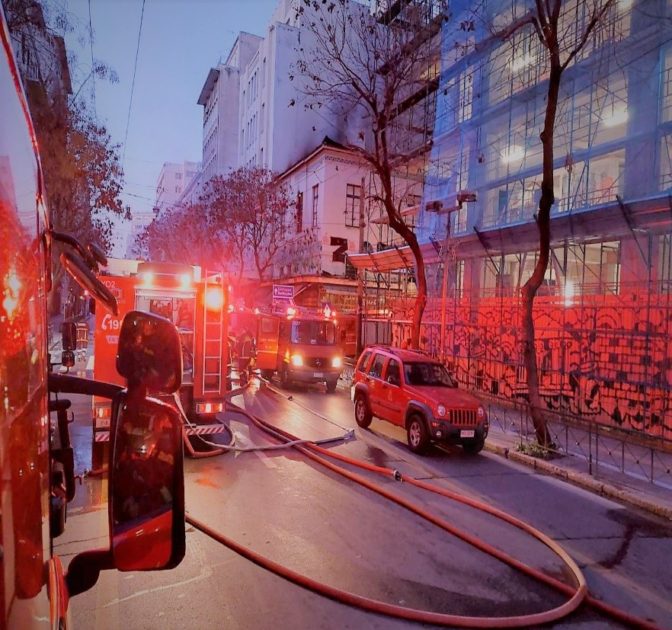 Καλαμπάκα: Φωτιά σε ξενοδοχείο και εγκλωβισμός ατόμου