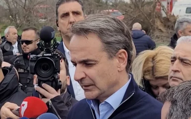Μετά τα Τέμπη: Στον «πάγο» η εκλογική συζήτηση