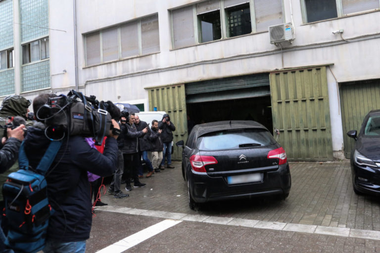 Κλήσεις σε δικηγόρους και δημοσιογράφους για διαρροή της απολογίας του σταθμάρχη