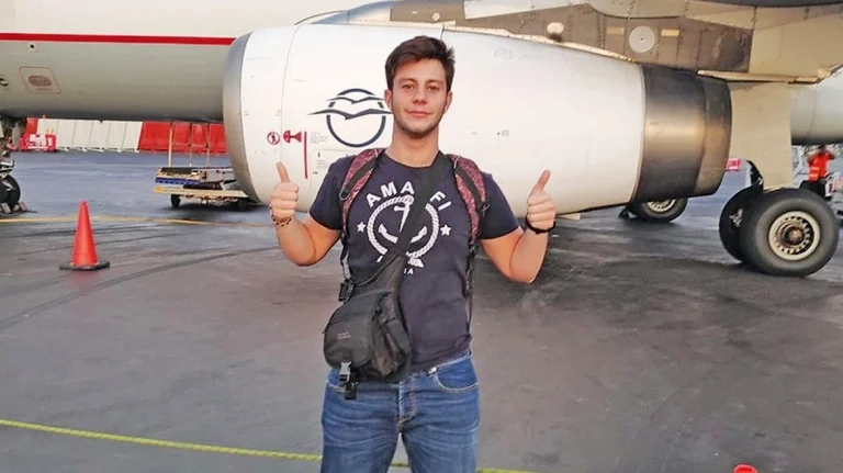 Σύγκρουση τρένων στα Τέμπη: Σκληρή μάχη δίνει ο μόνος επιζών από το πρώτο βαγόνι