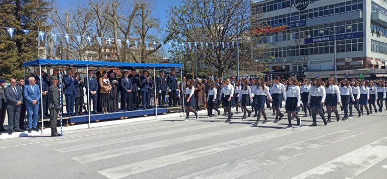 Τα Τρίκαλα τίμησαν την εθνική επέτειο (φωτό)