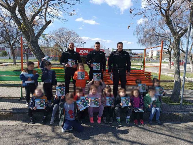 Σε ρόλο …δασκάλου οι ΖΗΤΑδες στα Τρίκαλα (φωτό)