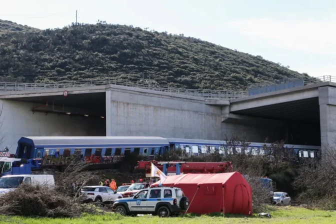 Τα λάθη που οδήγησαν στη φονική σύγκρουση των τρένων - Τι ισχυρίστηκε ο σταθμάρχης