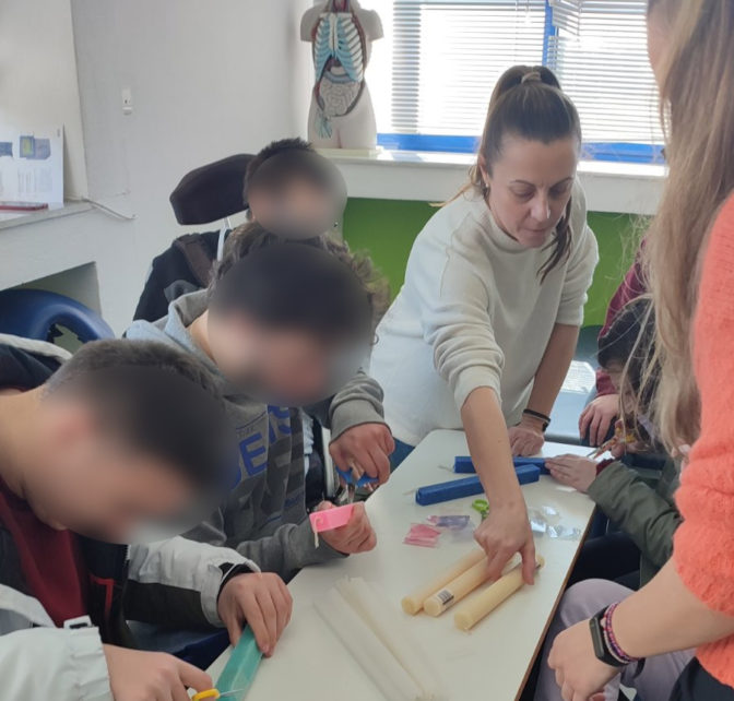 Πασχαλινό bazaar από το Ε.Ε.Ε.ΕΚ. Τρικάλων