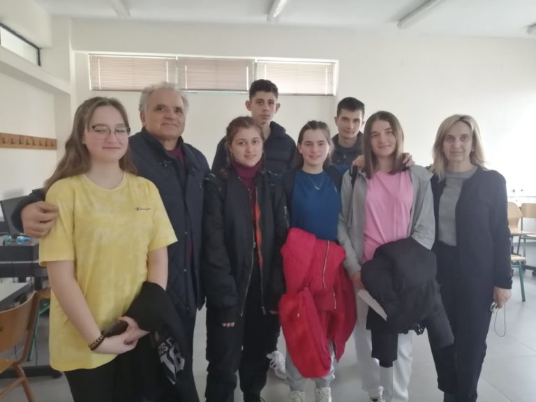 Η Άννα-Μισέλ Ασημακοπούλου μίλησε τα παιδιά του 6ου ΓΕΛ Τρικάλων