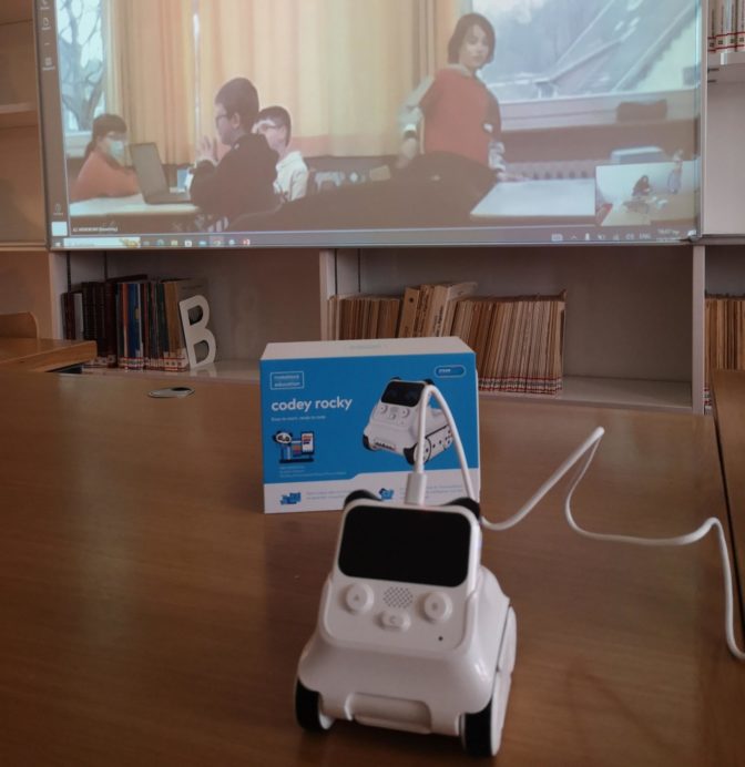 Βιβλιοθήκη Καλαμπάκας: Πρώτο μάθημα Ρομποτικής με το Ελληνικό Σχολείο του Μπίλεφελντ