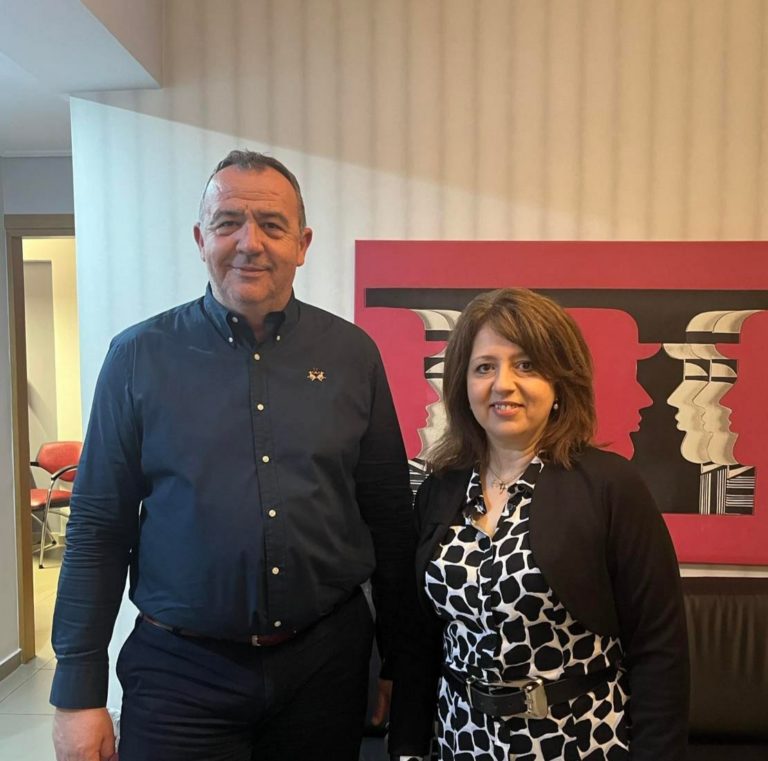 Η ιατρός Ζωή Αλέκου υποψήφια με τον Θεόδωρο Χήρα