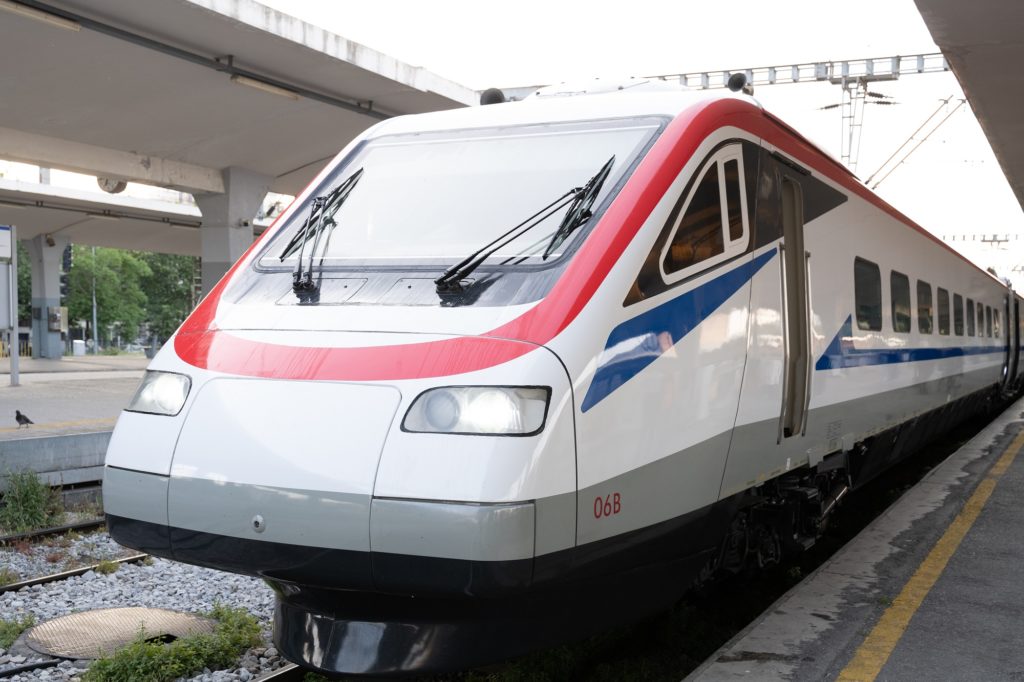 Στα 463 εκατ. ευρώ το κόστος αποκατάστασης του Σιδηροδρομικού Δικτύου στη Θεσσαλία