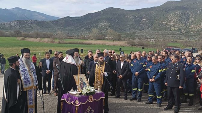 Εκκλησία στον τόπο του δυστυχήματος των Τεμπών